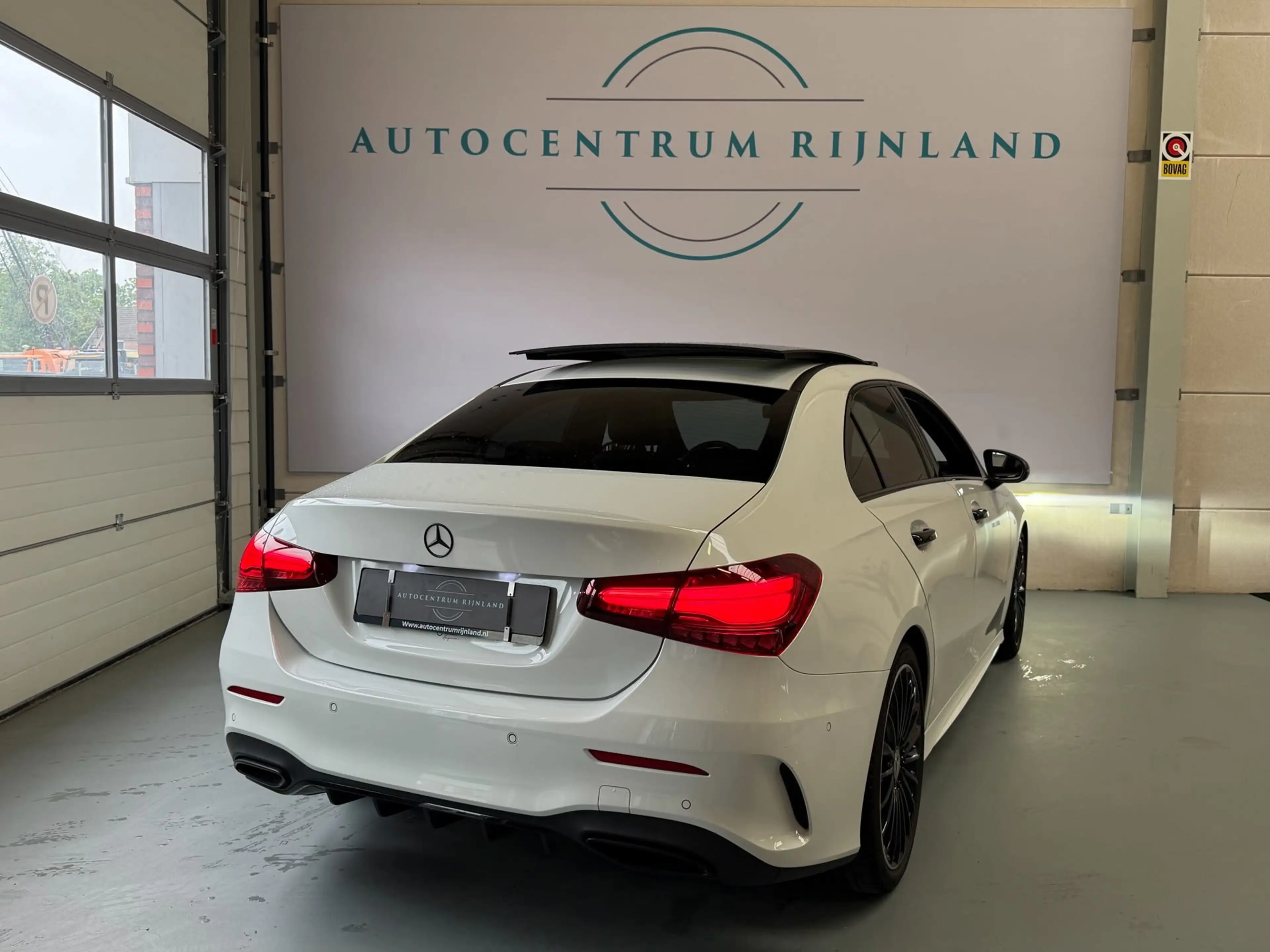 Mercedes-Benz A 180 AMG Black Line, Automaat, Panoramadak, Navi, Camer — photo 9