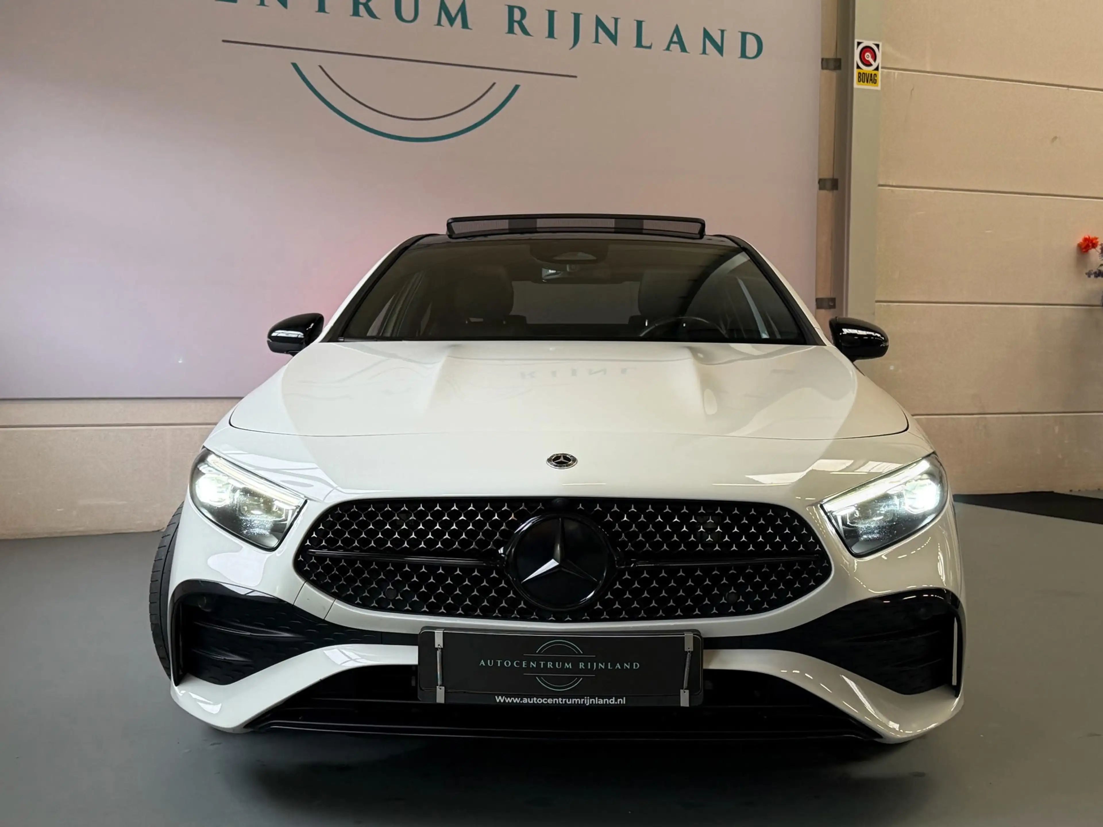 Mercedes-Benz A 180 AMG Black Line, Automaat, Panoramadak, Navi, Camer — photo 6