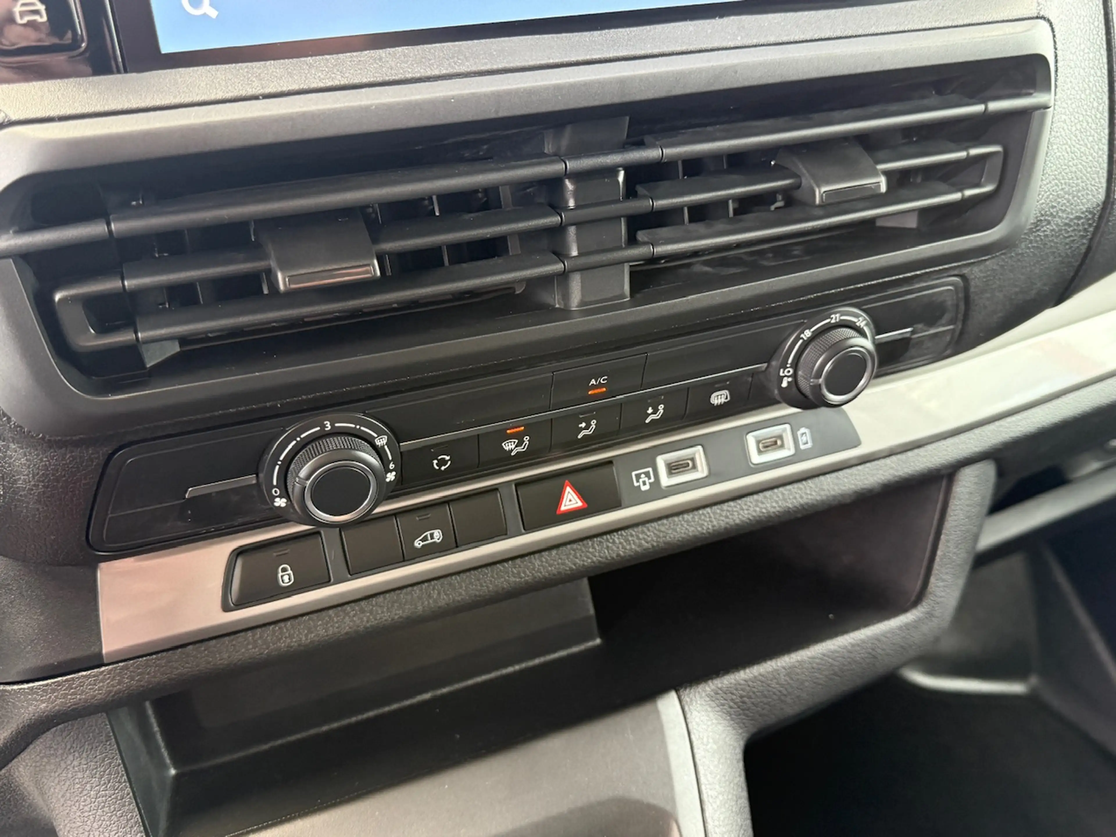 Fiat Scudo GB 1.5 Diesel 120pk L2/ Trekhaak/ 3 Zitplaatsen/ C — photo 25