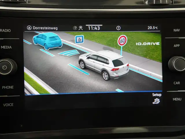 Volkswagen Tiguan view 18