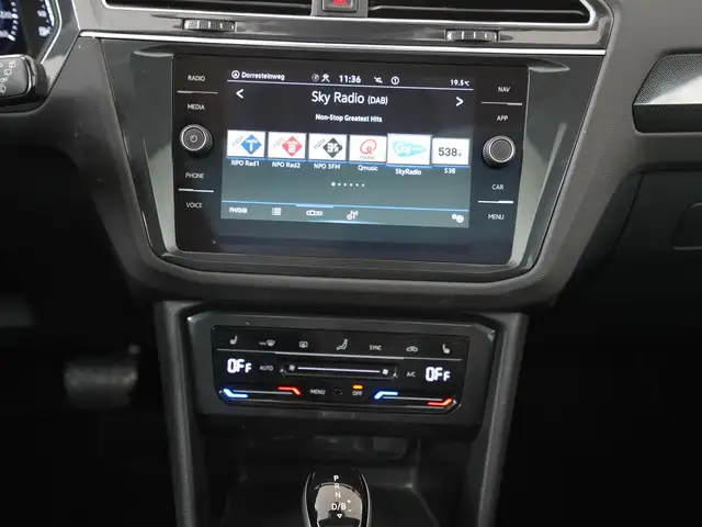 Volkswagen Tiguan view 13