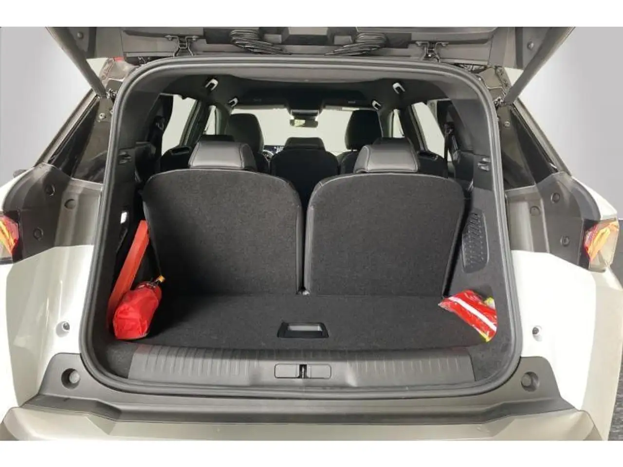 Peugeot 5008 GT* GPS Caméra 7places 145 PK HYBRID 19