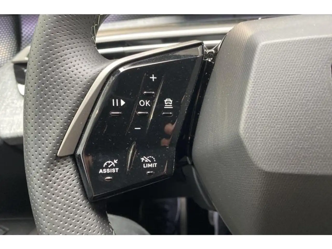 Peugeot 5008 GT* GPS Caméra 7places 145 PK HYBRID 25