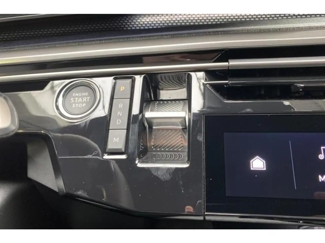 Peugeot 5008 GT* GPS Caméra 7places 145 PK HYBRID 16