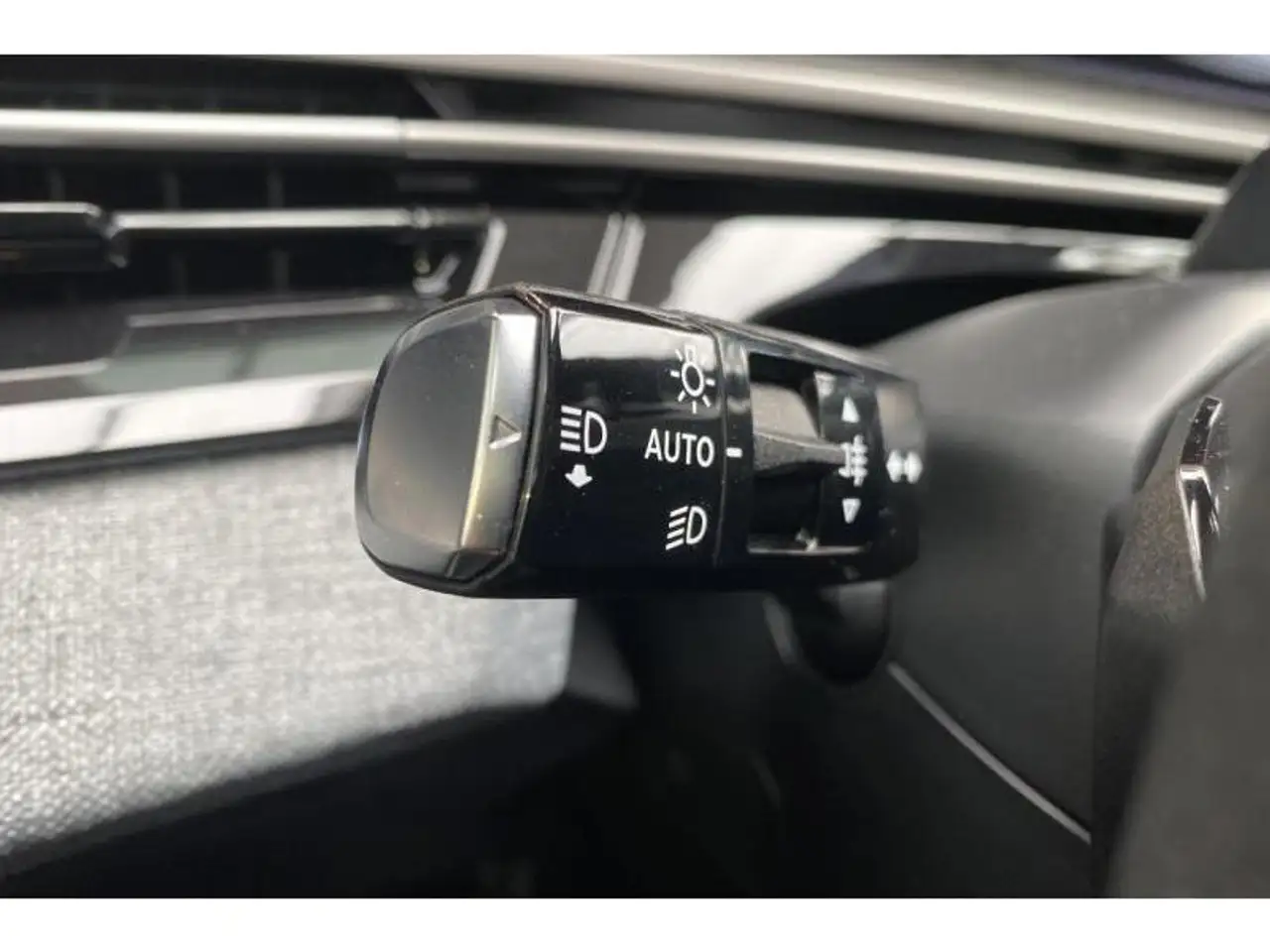 Peugeot 5008 GT* GPS Caméra 7places 145 PK HYBRID 27