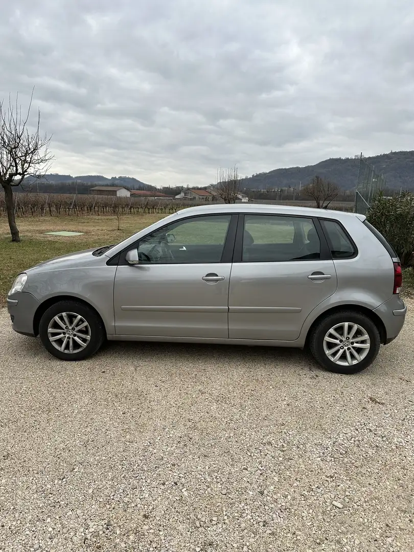 Volkswagen Polo 5p 1.4 Sportline 80cv NEOPATENTATI - 2