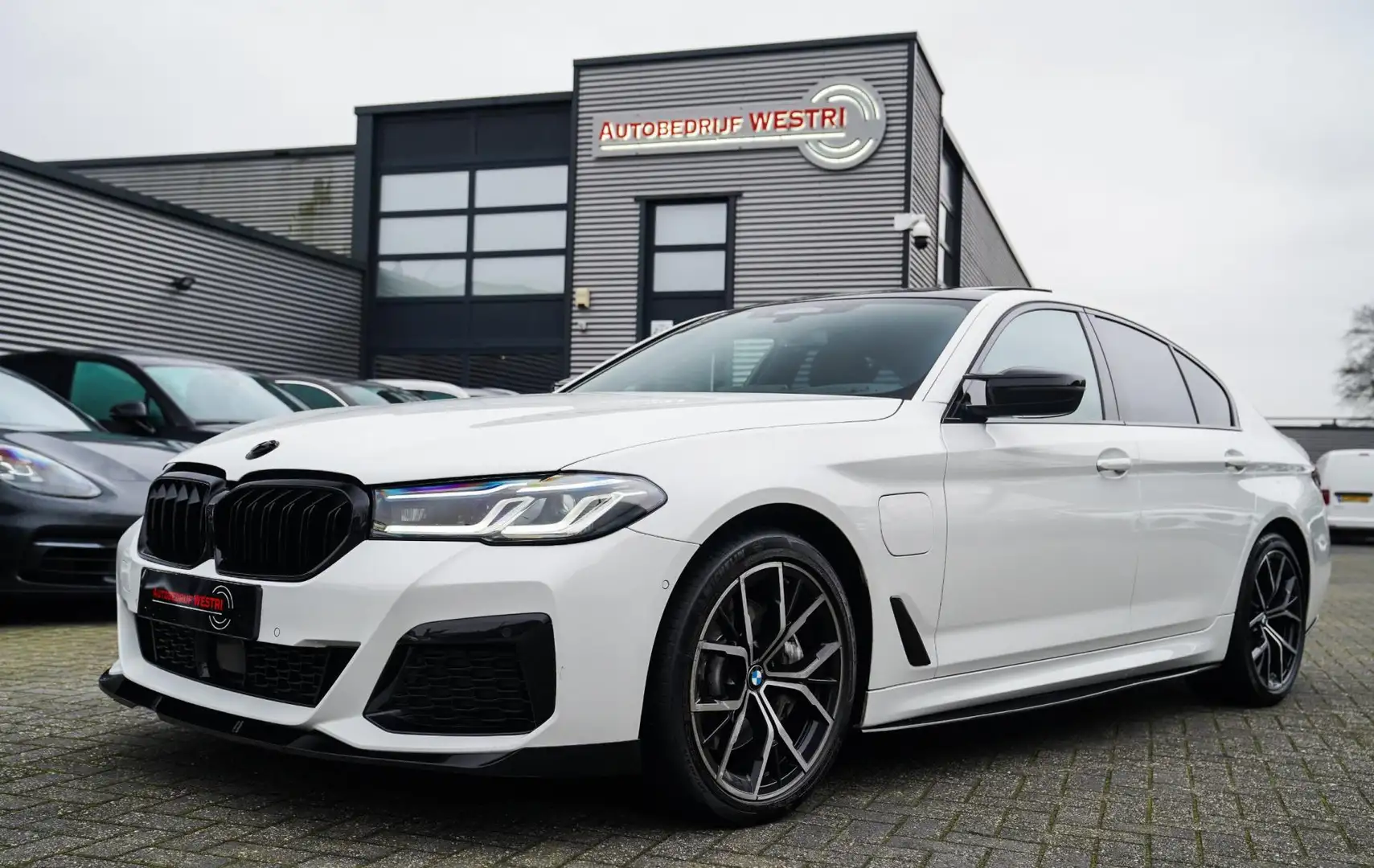 BMW 545 5-serie 545e xDrive Business Edition Plus | M-pakk Blanc - 1
