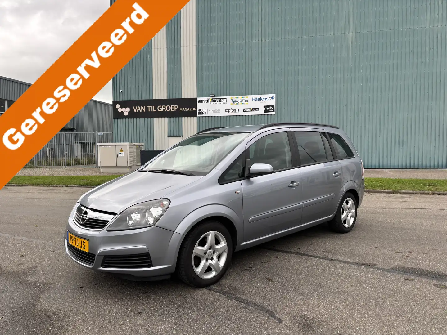 Opel Zafira 1.6-16V Enjoy 7-Persoons 105 PK. Mooie en als nieu Gris - 1