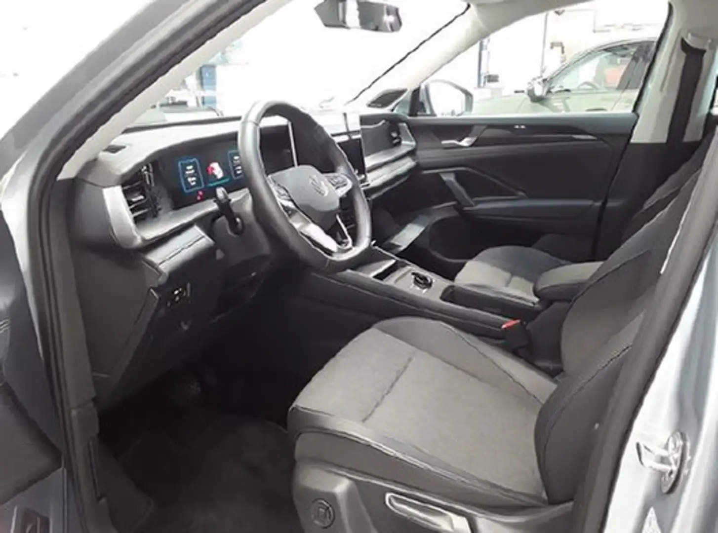 Volkswagen Tayron 1,5 eTSi DSG Life ACC AHK R-Kamera elektr. Heck... Argent - 2