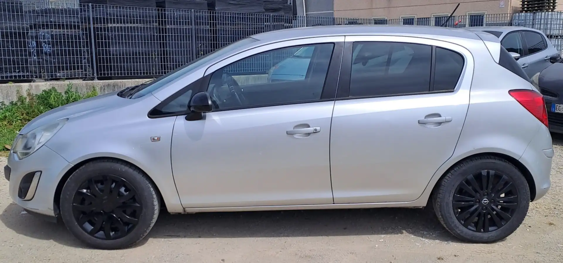 Opel Corsa 1.0 - 65 ch Essentia - 2