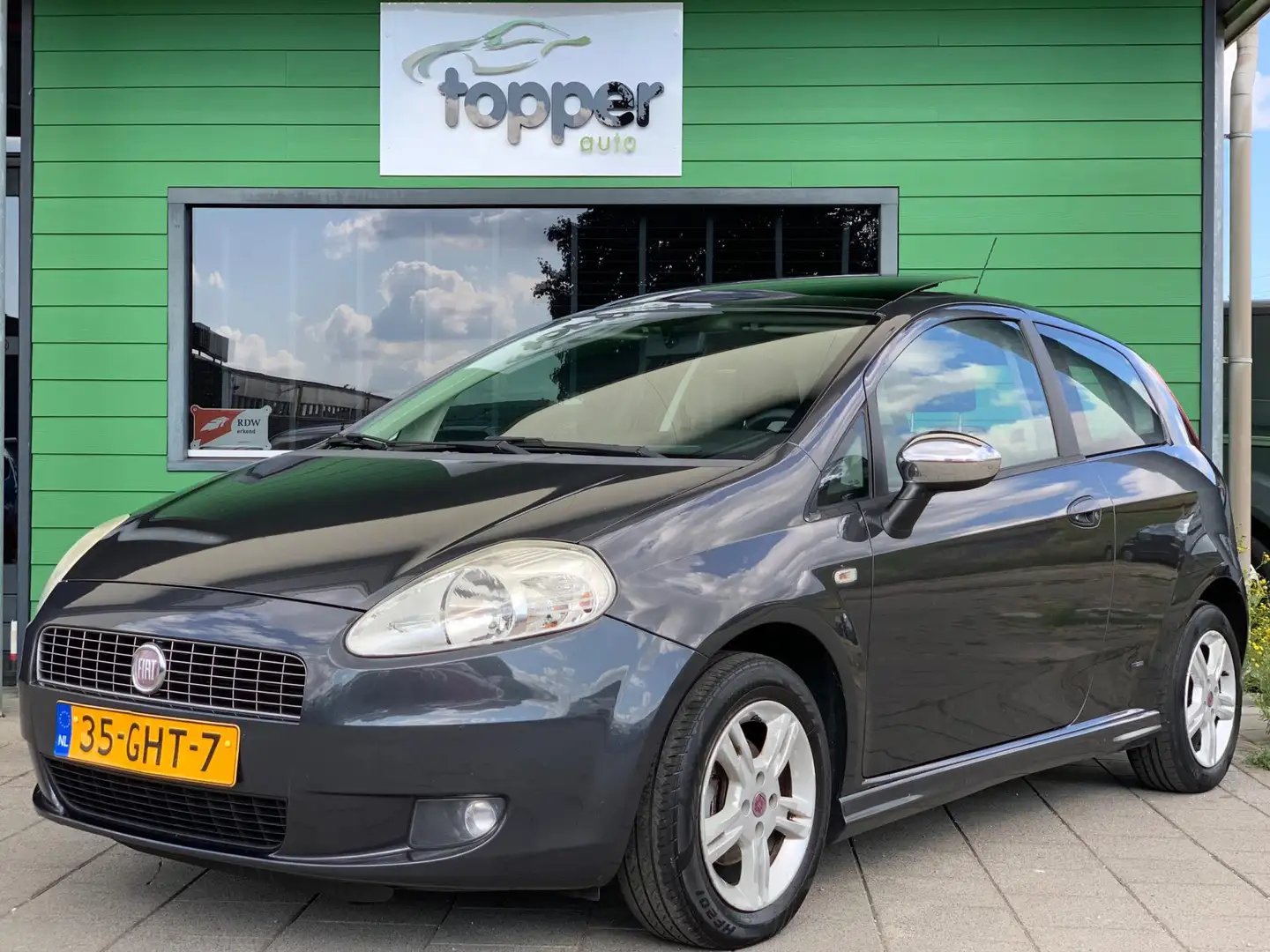 Fiat Grande Punto 1.4 GP | PanoramaDak | Airco | Nieuwe APK | Grijs - 1