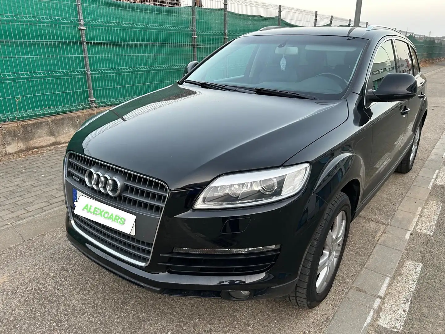 Audi Q7 Negro - 1