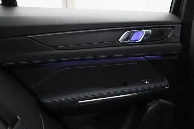 Lynk & Co 01 view 20