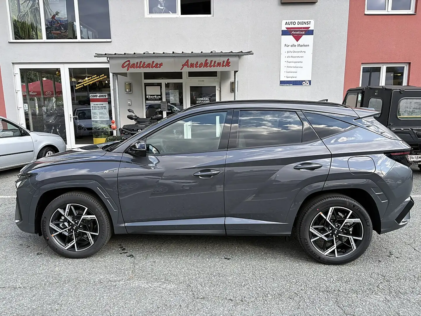 Hyundai TUCSON Tucson 1,6 T-GDI HEV 4WD N-Line Aut. Grau - 2