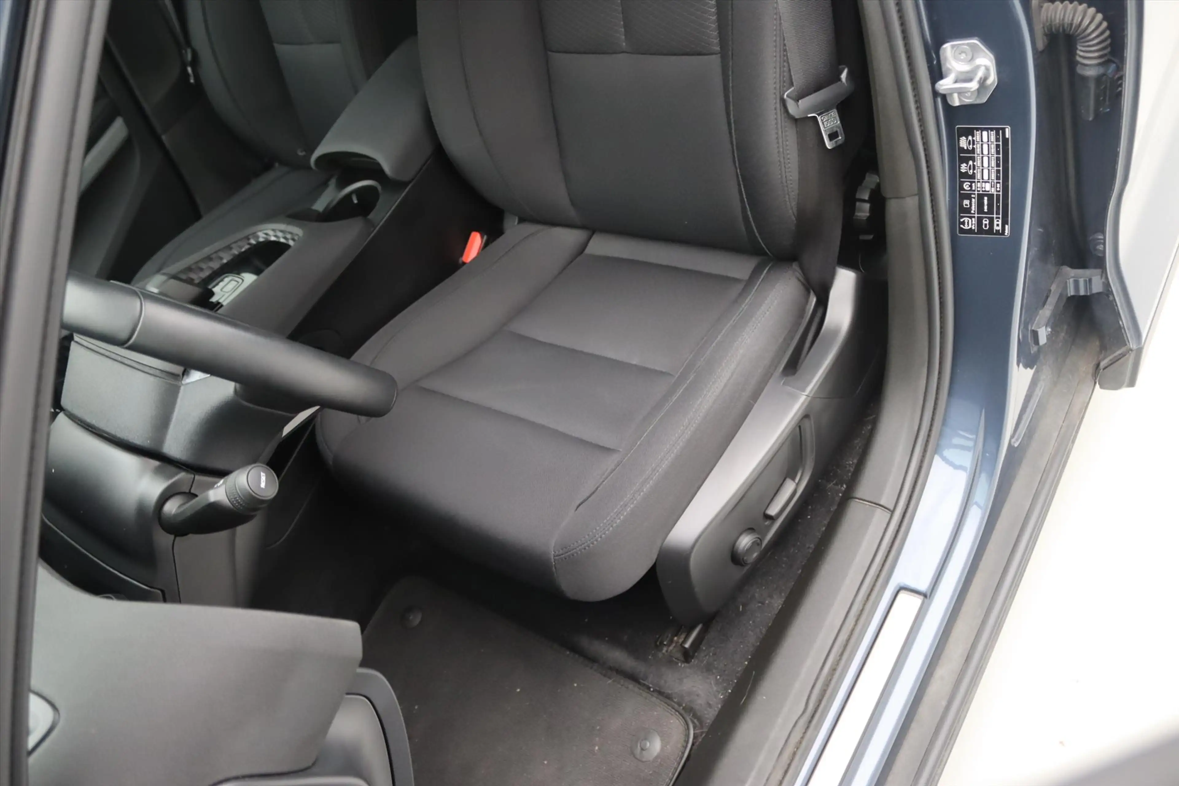 Polestar 2 Long Range Single Motor 231PK 92% SoH [ CARPLAY+19 — photo 17