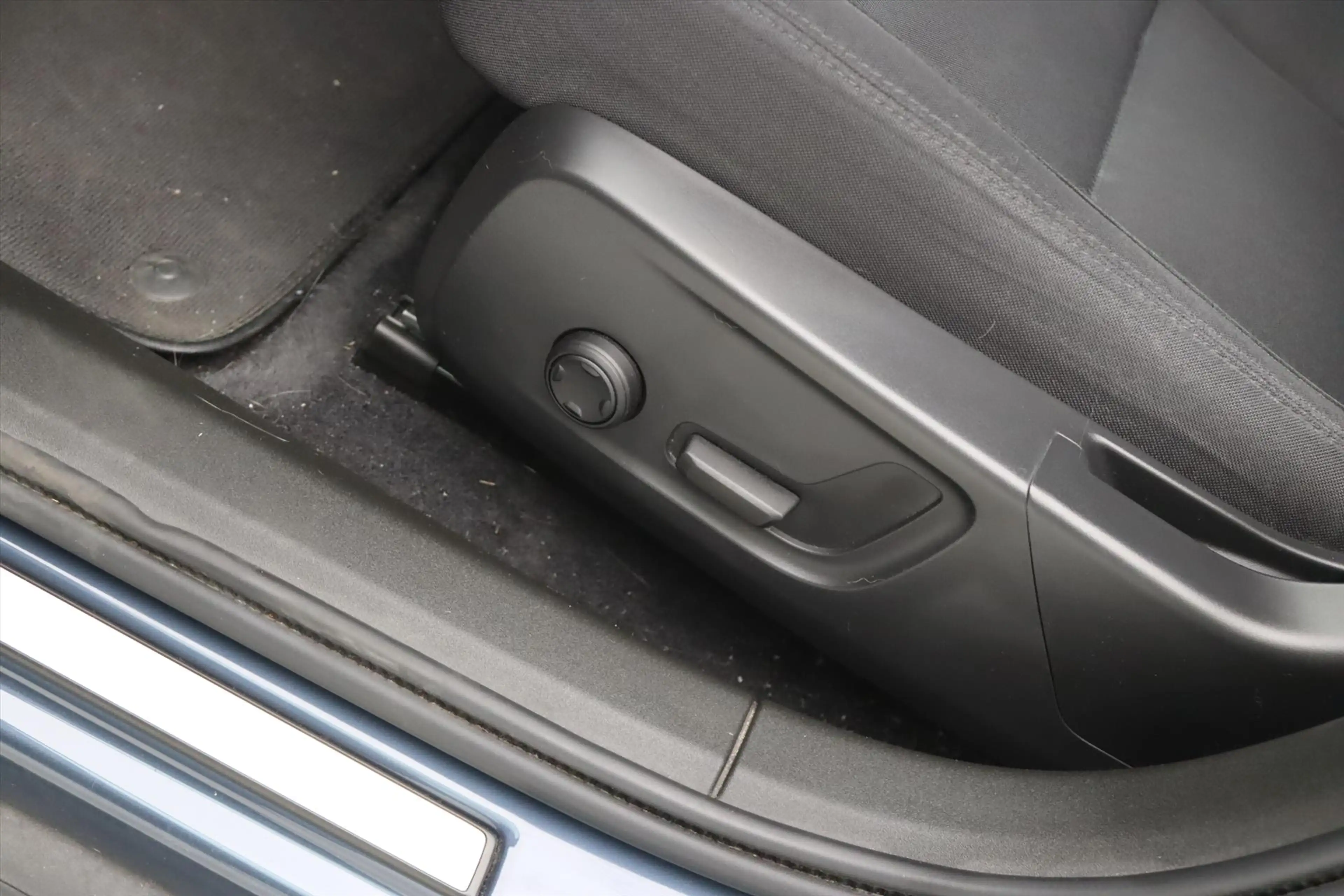 Polestar 2 Long Range Single Motor 231PK 92% SoH [ CARPLAY+19 — photo 18