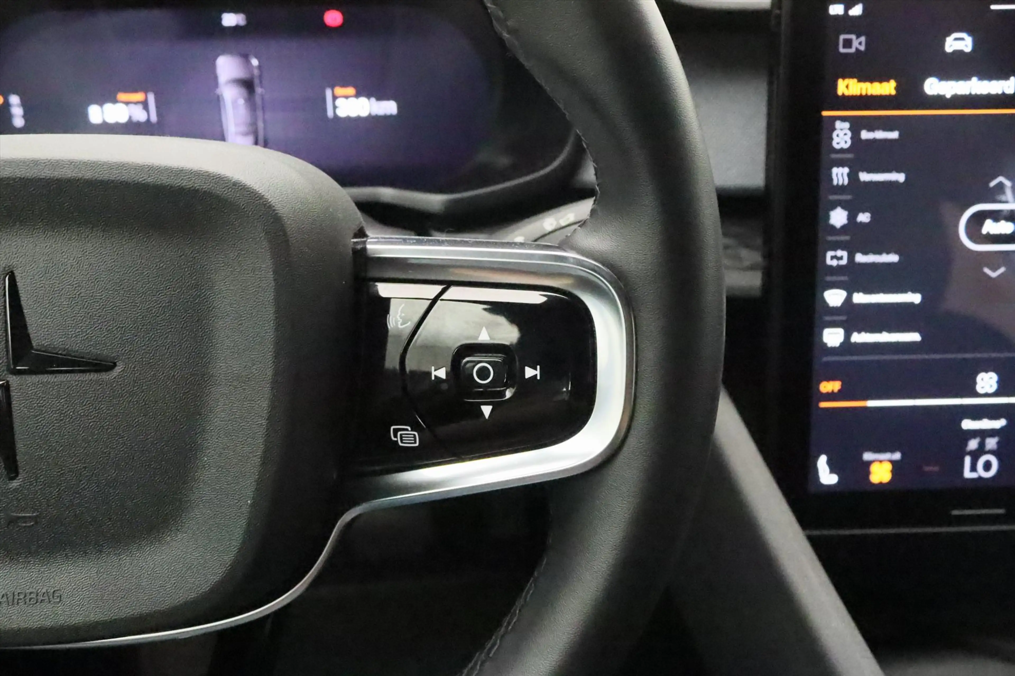 Polestar 2 Long Range Single Motor 231PK 92% SoH [ CARPLAY+19 — photo 21