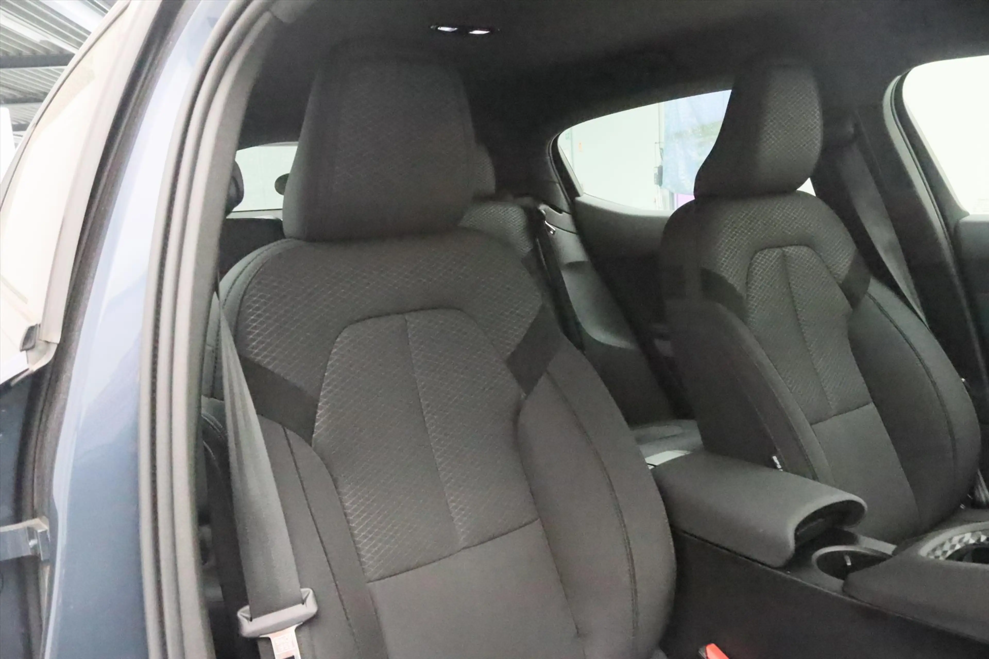 Polestar 2 Long Range Single Motor 231PK 92% SoH [ CARPLAY+19 — photo 16