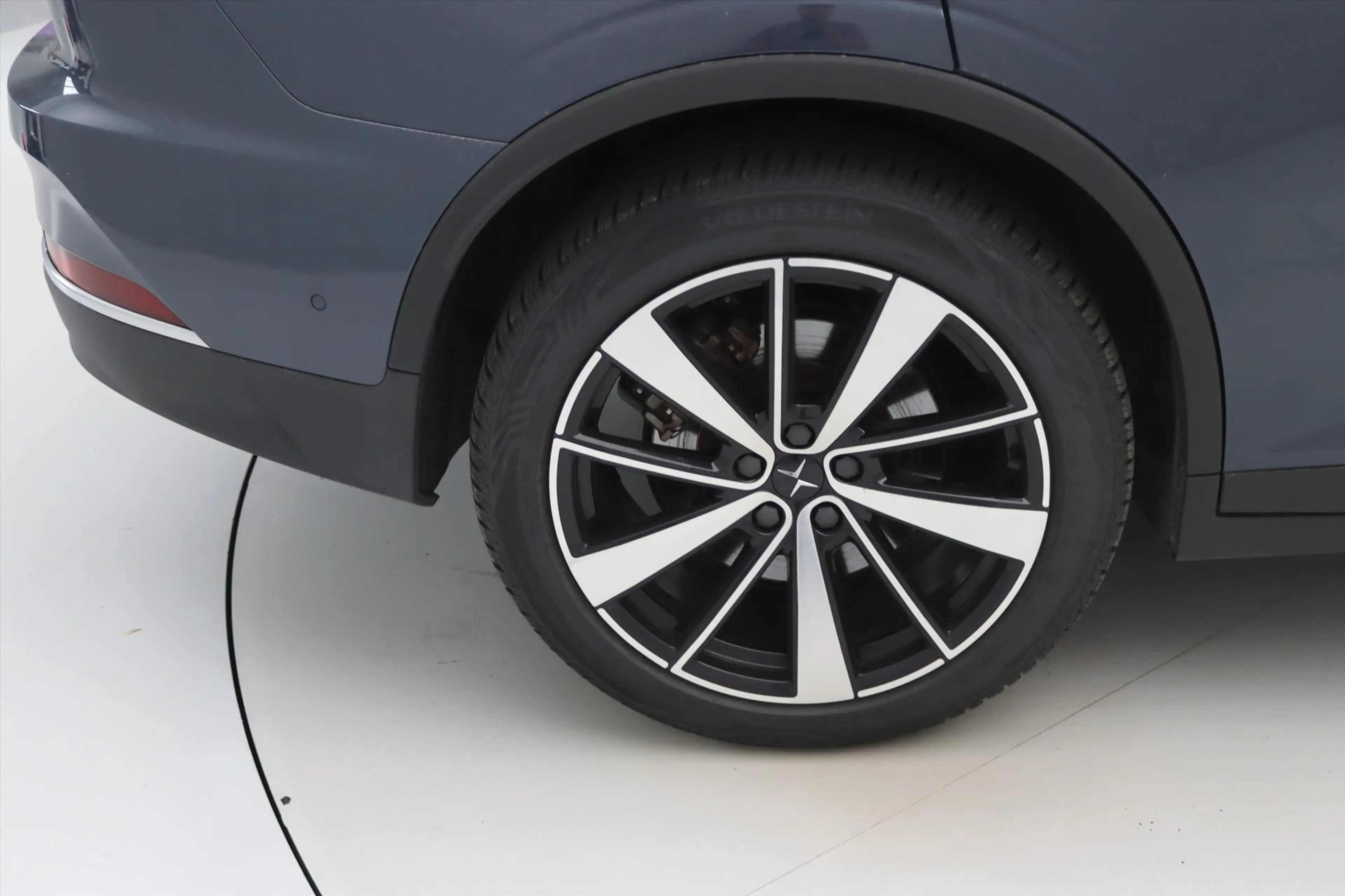 Polestar 2 Long Range Single Motor 231PK 92% SoH [ CARPLAY+19 — photo 10