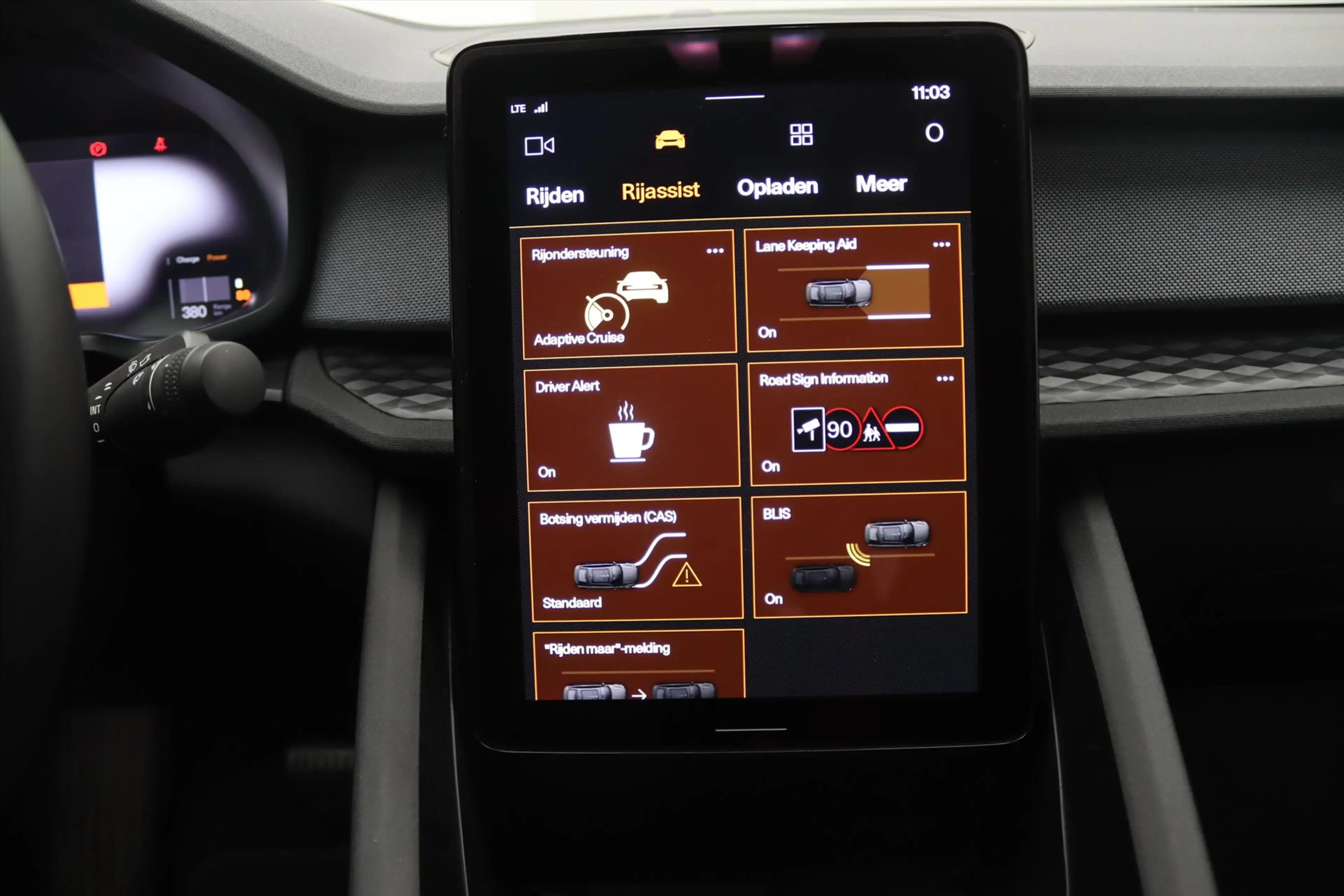 Polestar 2 Long Range Single Motor 231PK 92% SoH [ CARPLAY+19 — photo 40