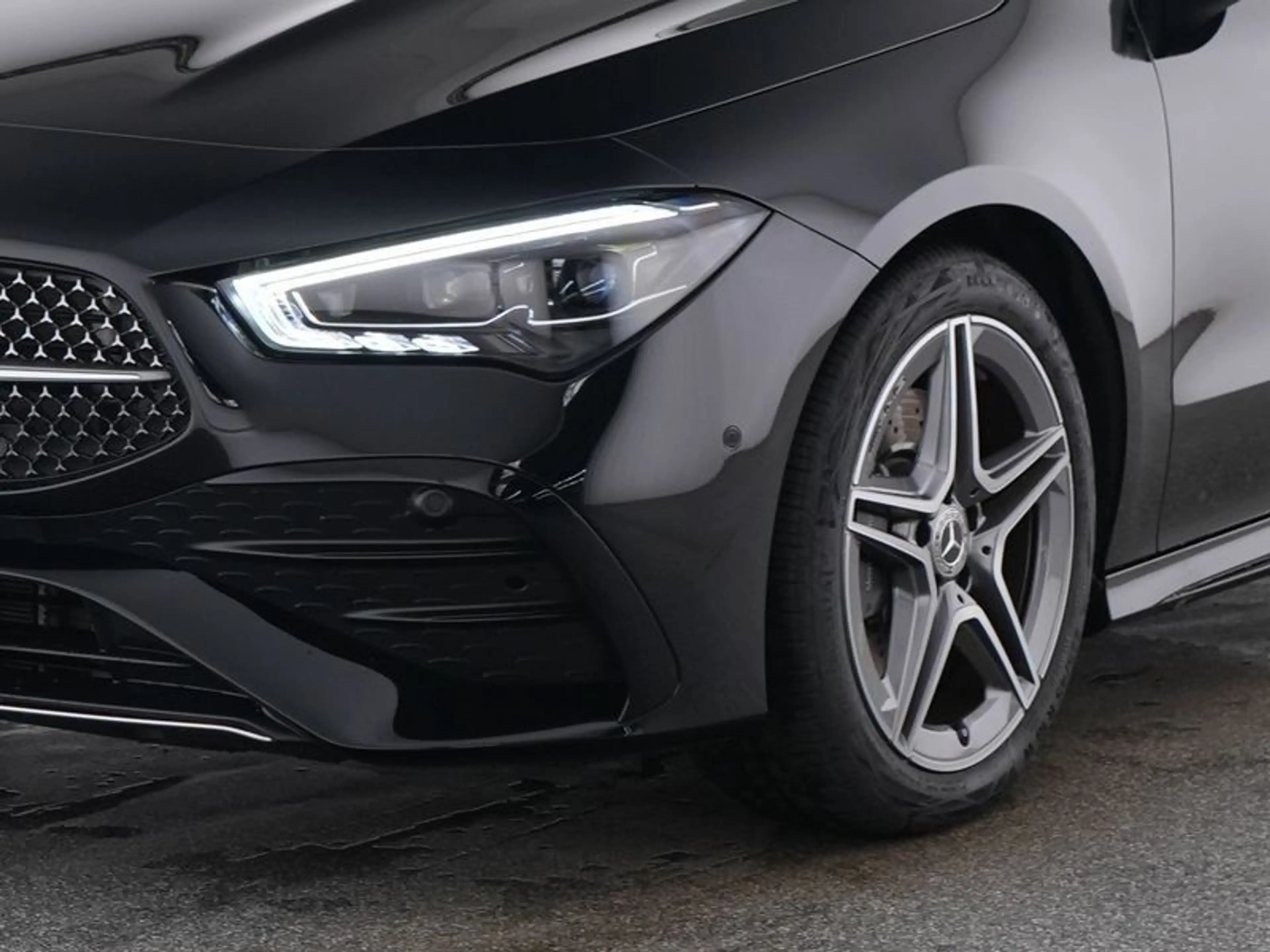 Mercedes-Benz CLA 200 AMG Plus*HUD*Pano*360°*Distronic*MuBeam* — photo 2