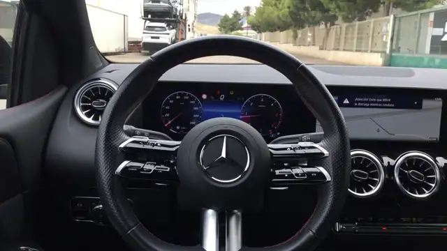Mercedes-Benz B-Class view 9