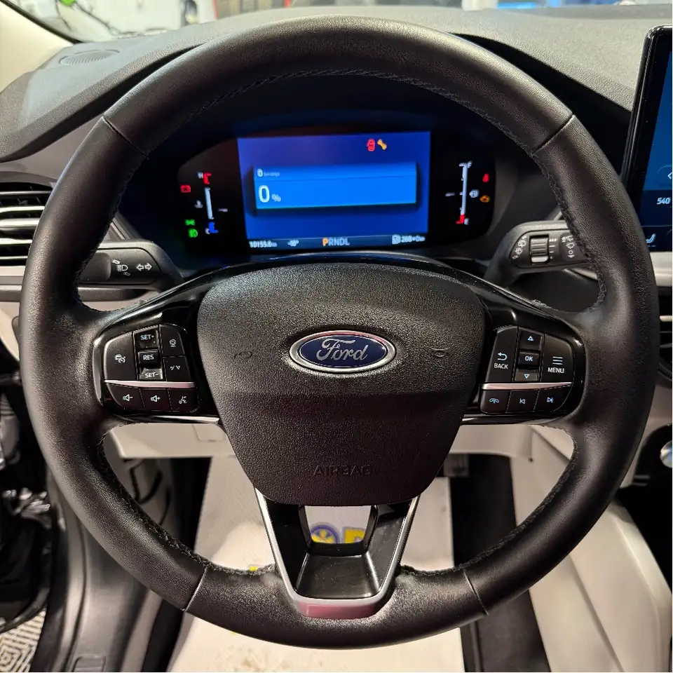 Ford Escape снимка Ford Escape