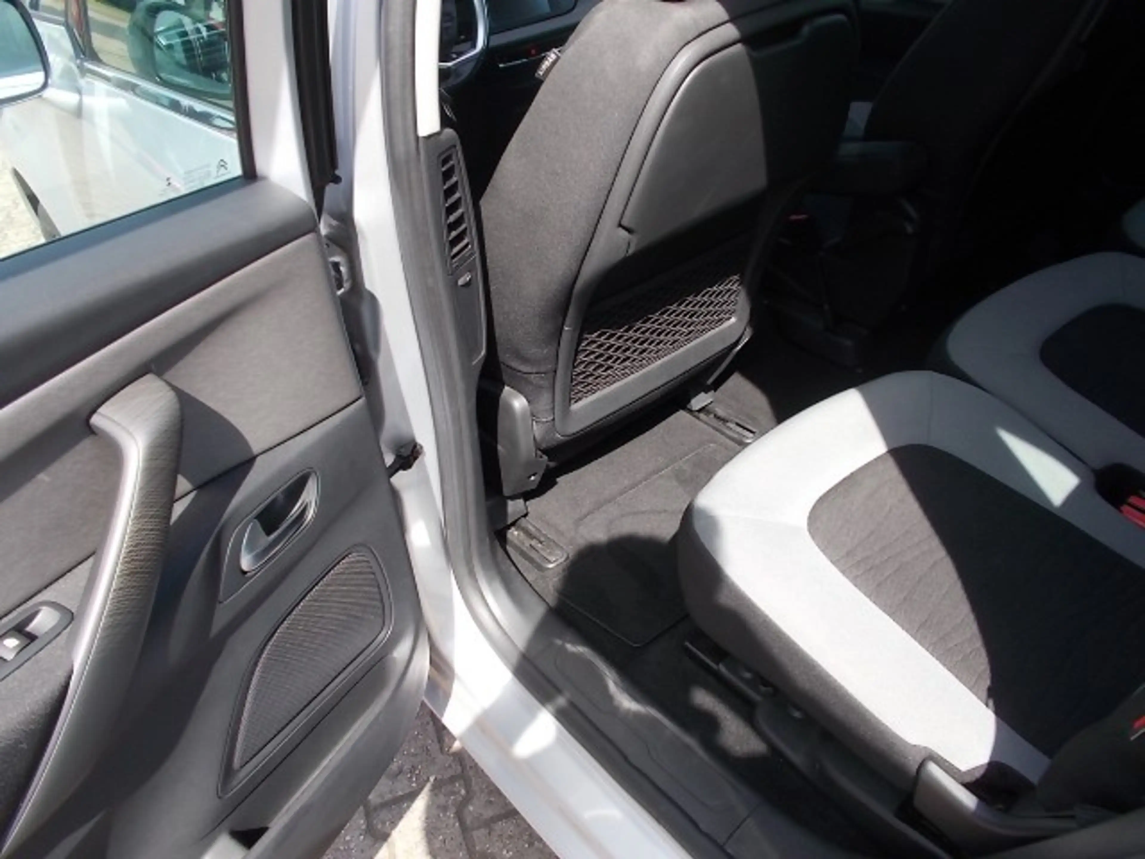 Citroen C4 Picasso Selection 1.6 THP, AHK Navi Park Assistent — photo 14