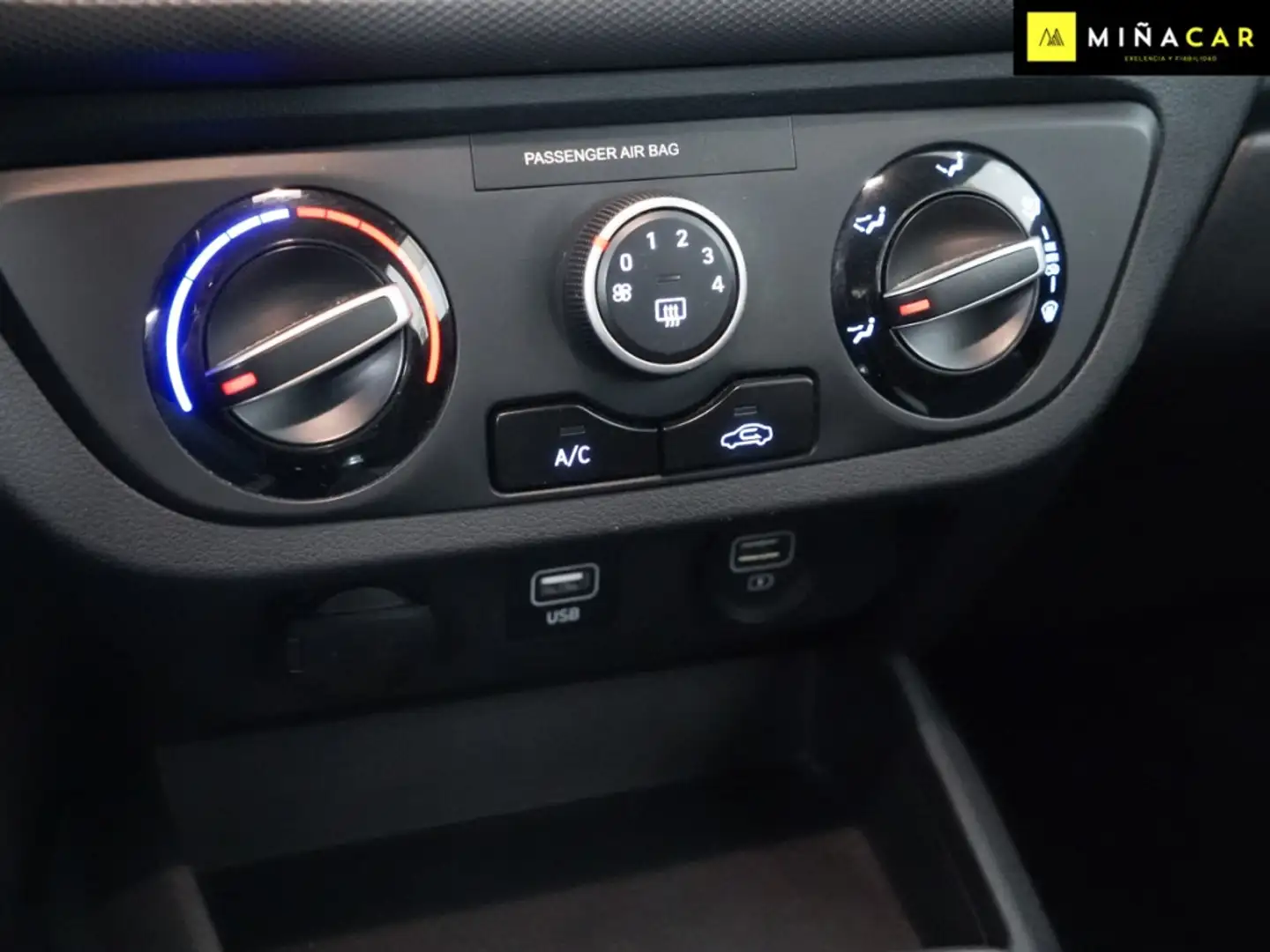 Hyundai i10 1.0 MPI Klass Blanco - 2