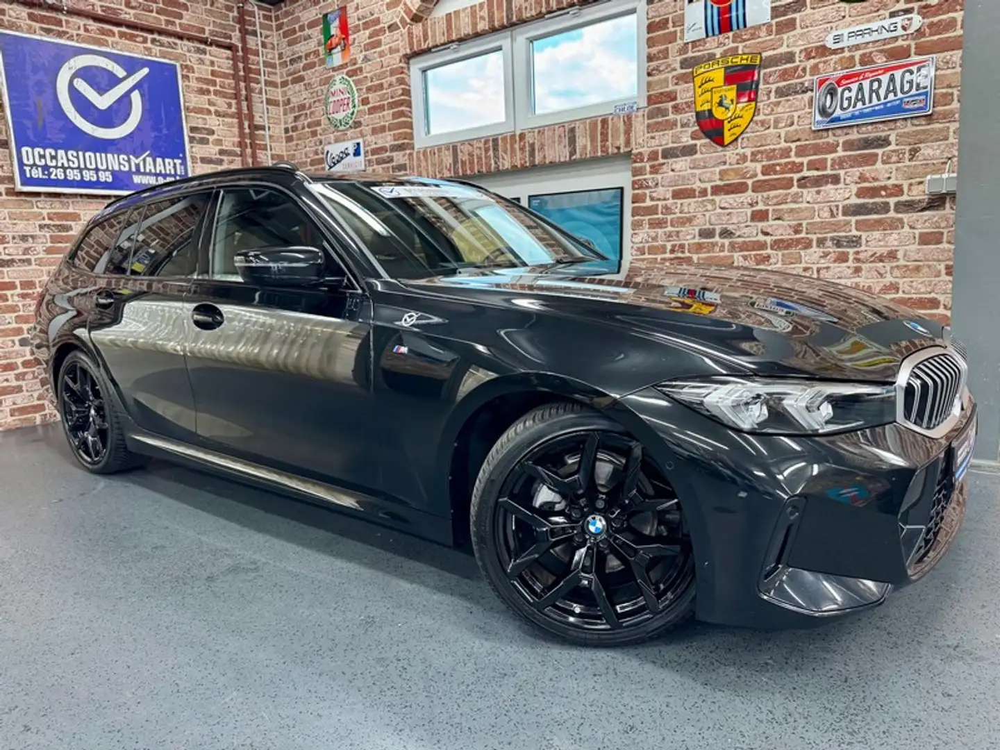BMW 320 320dA Touring 2.0 190cv Auto M-SPORT Noir - 1
