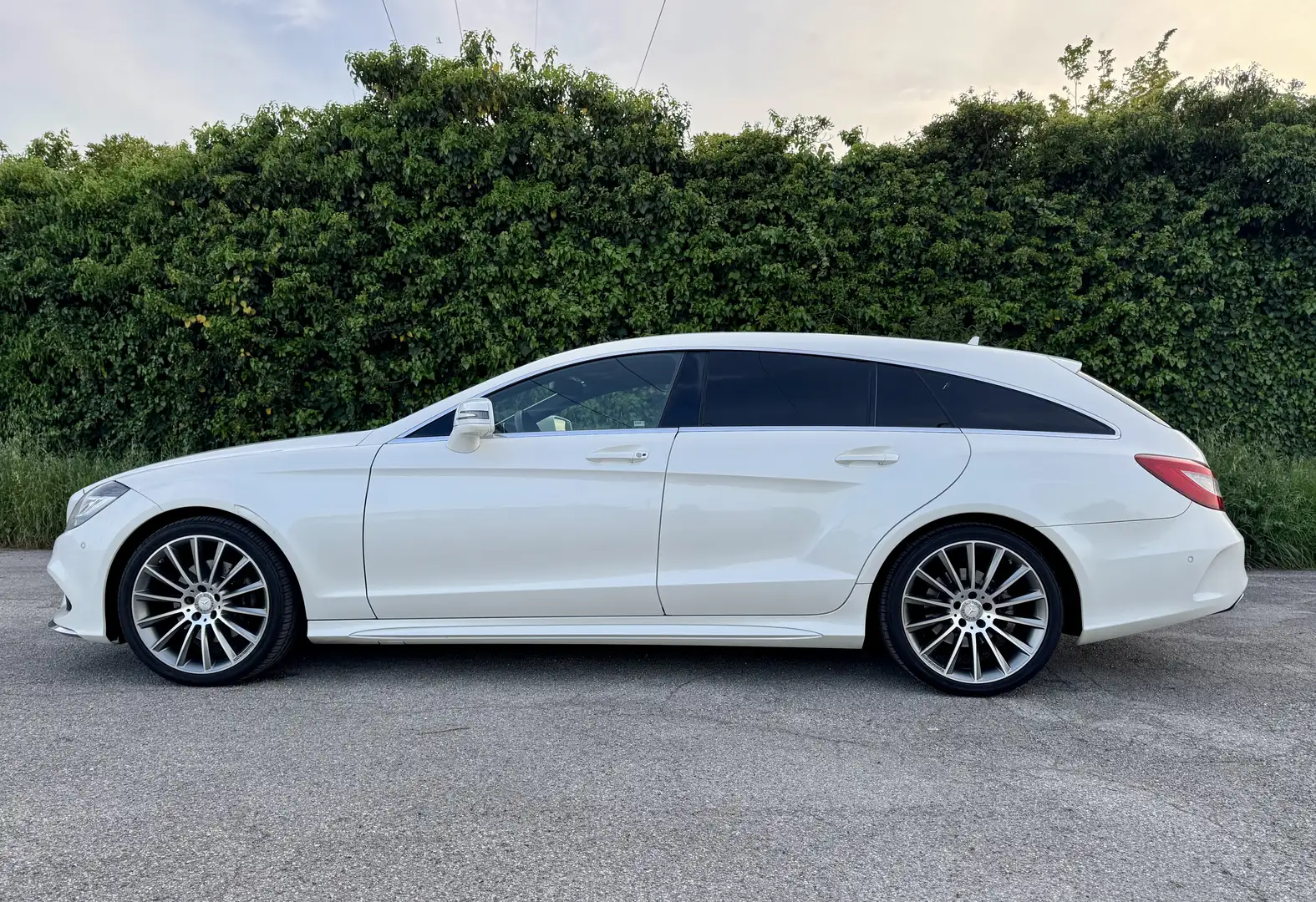 Mercedes-Benz CLS 220 Shooting Brake d (bt) Premium AMG line - 1