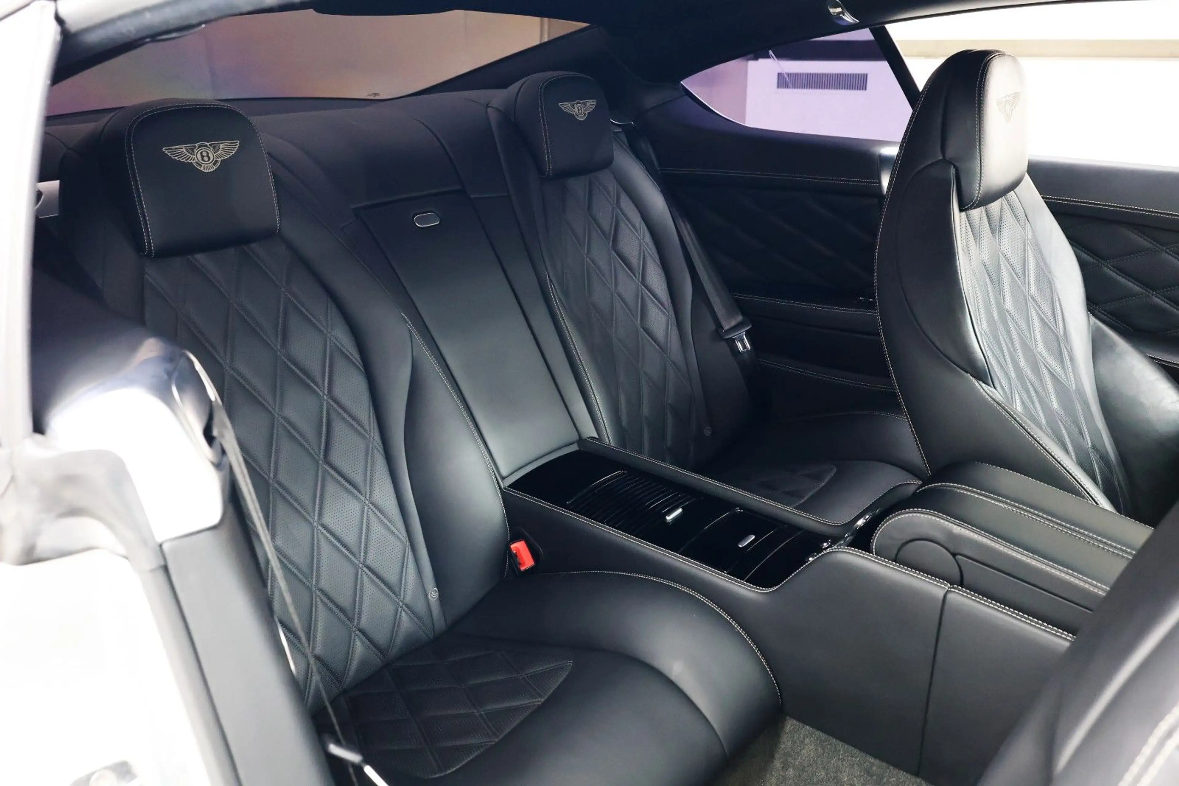 Bentley Continental GT 6.0 W12 Mulliner Scheckheft — photo 14