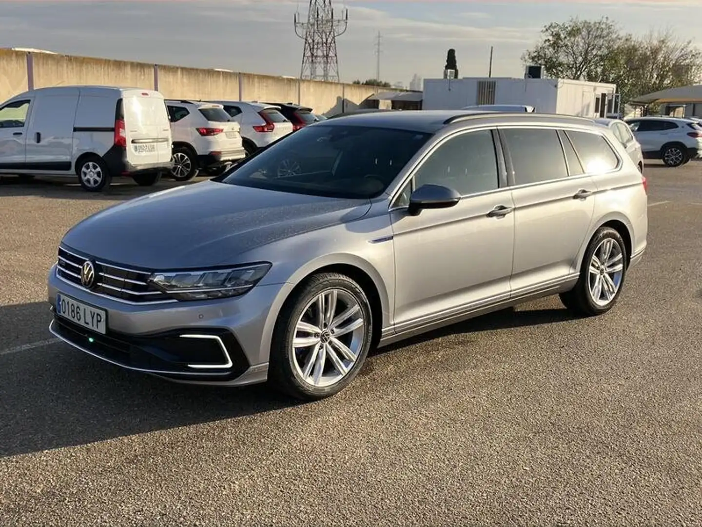 Volkswagen Passat - 2