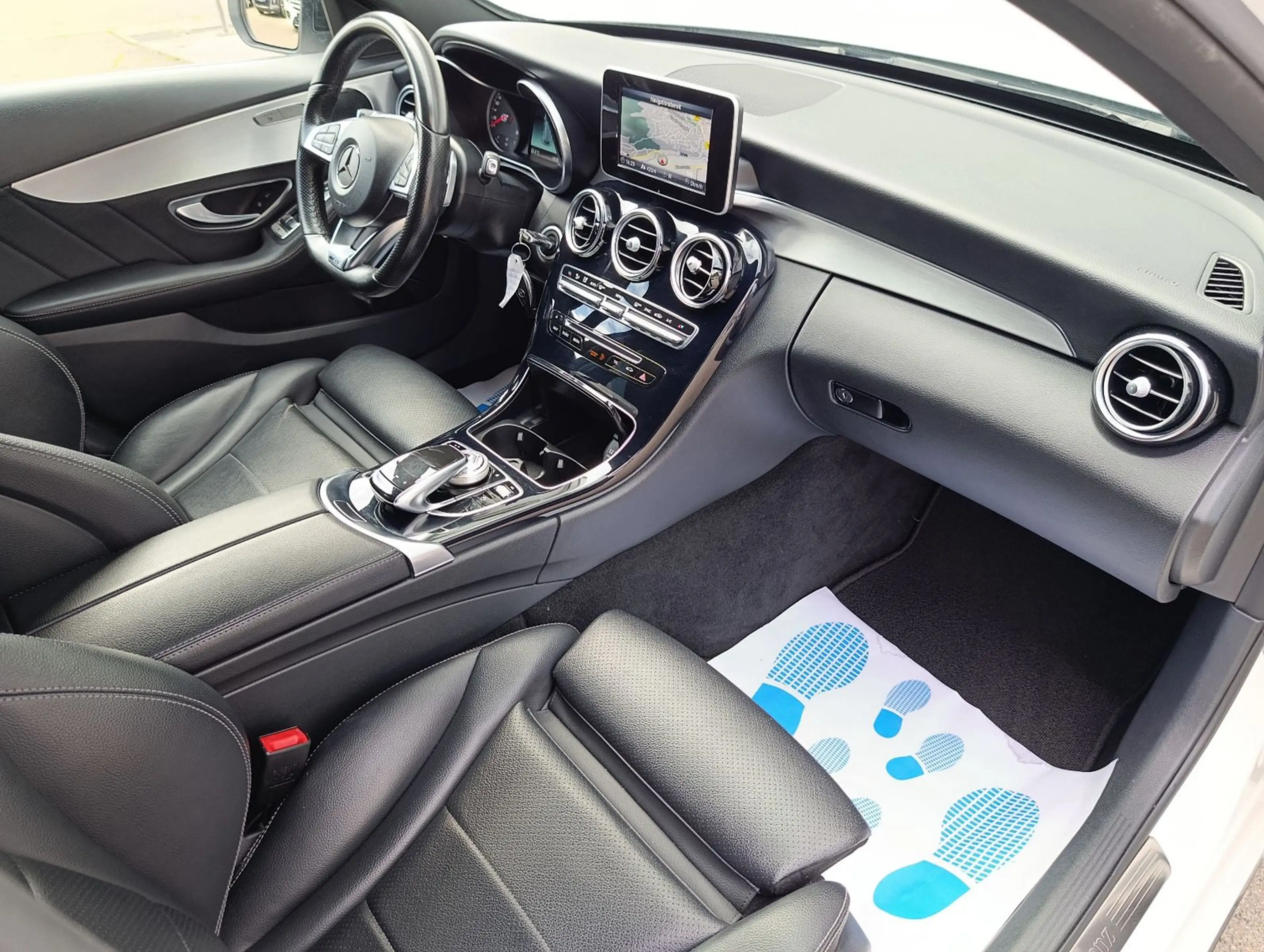 Mercedes-Benz C 200 T-Modell AMG Vollleder PDC SHZ LED Tempo. — photo 15