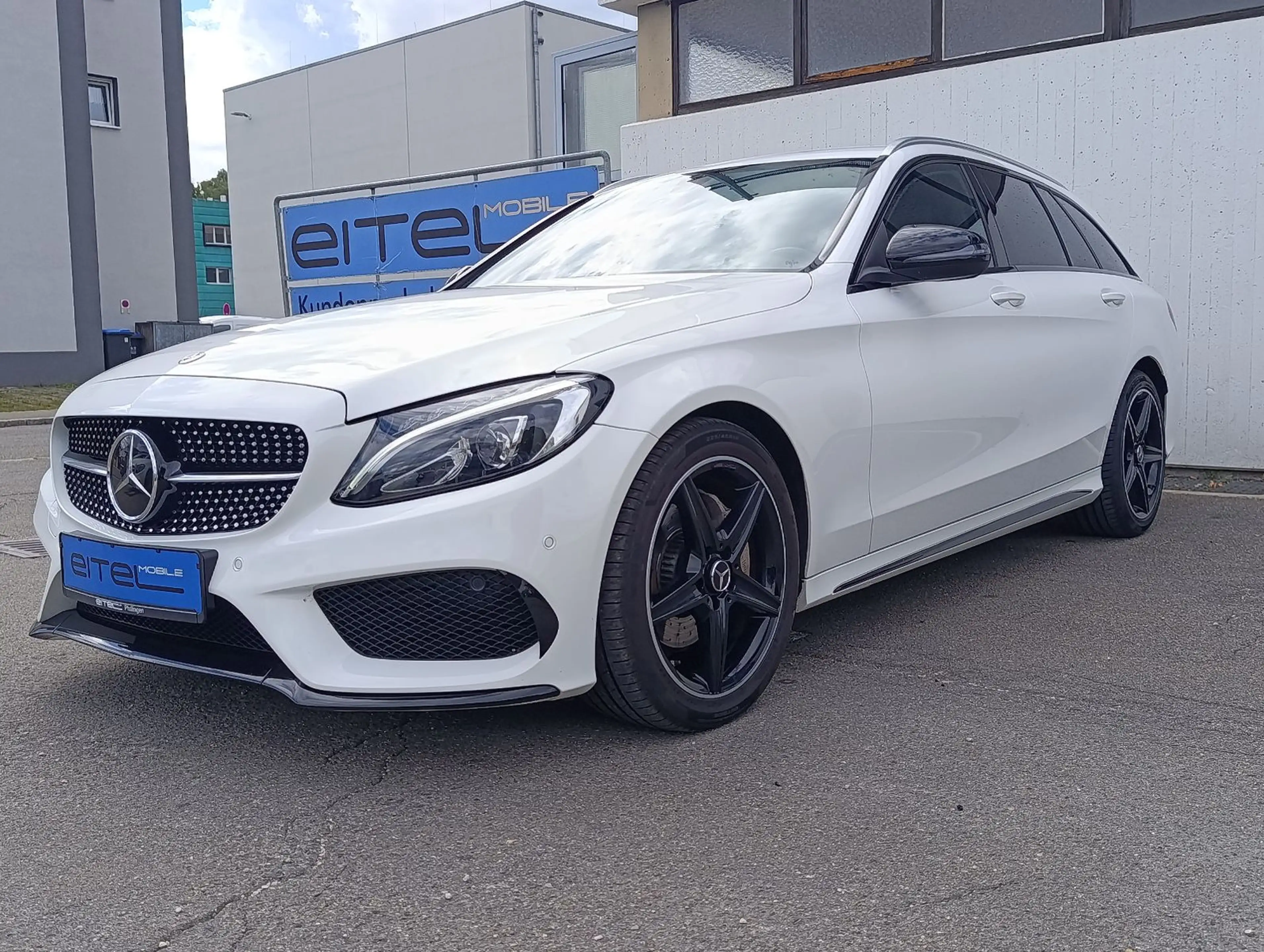 Mercedes-Benz C 200 T-Modell AMG Vollleder PDC SHZ LED Tempo.
