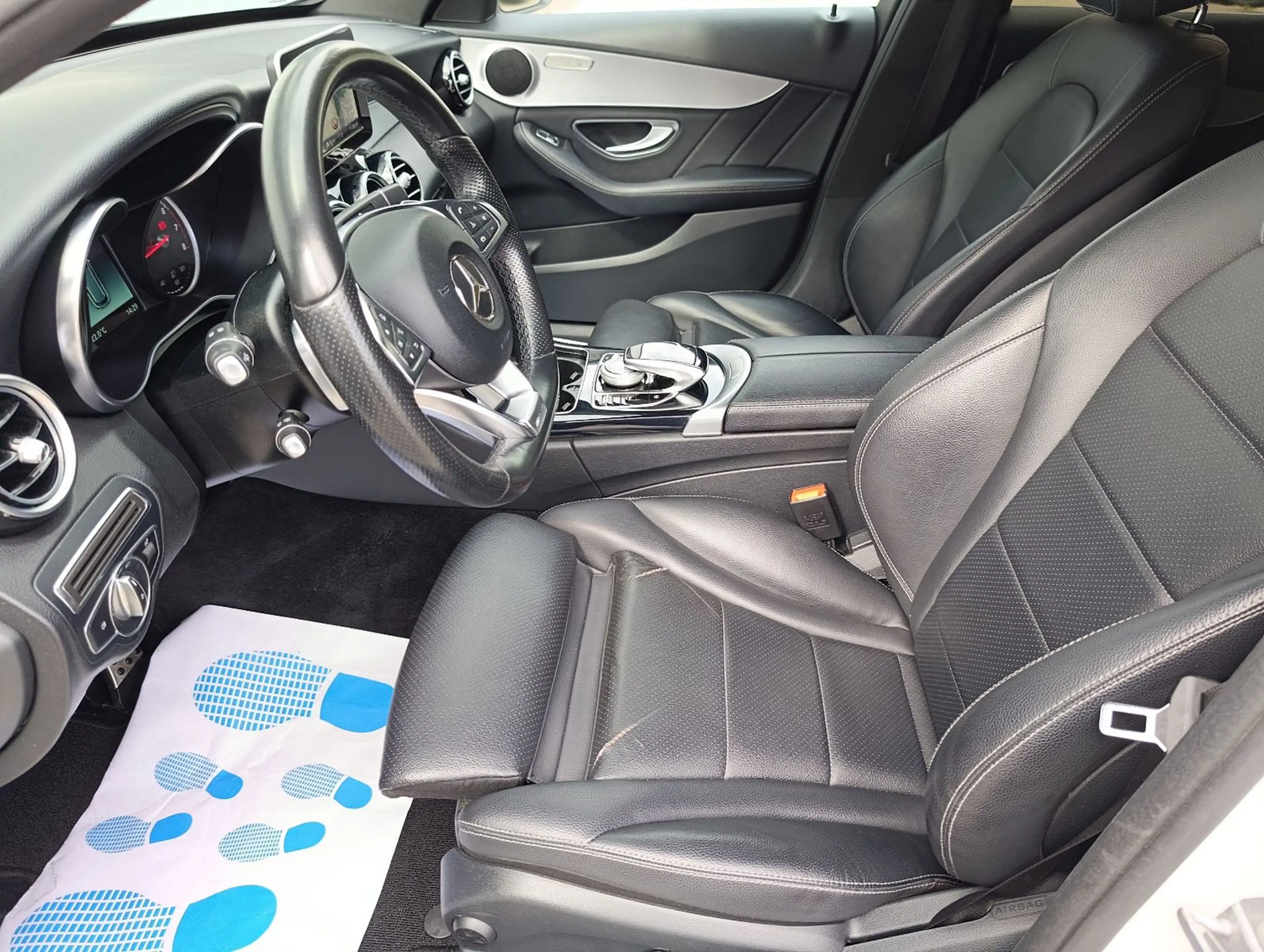 Mercedes-Benz C 200 T-Modell AMG Vollleder PDC SHZ LED Tempo. — photo 12