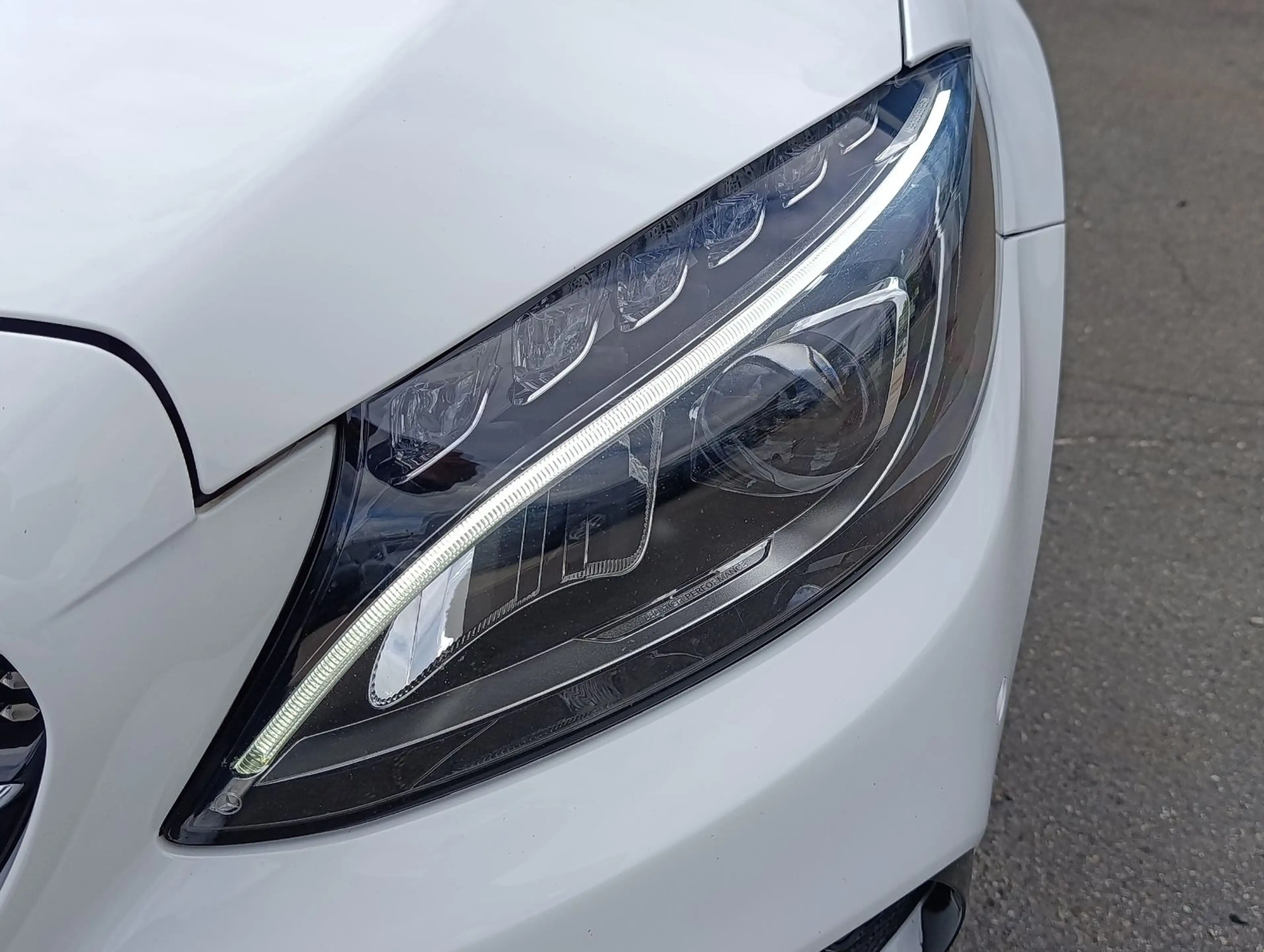 Mercedes-Benz C 200 T-Modell AMG Vollleder PDC SHZ LED Tempo. — photo 10