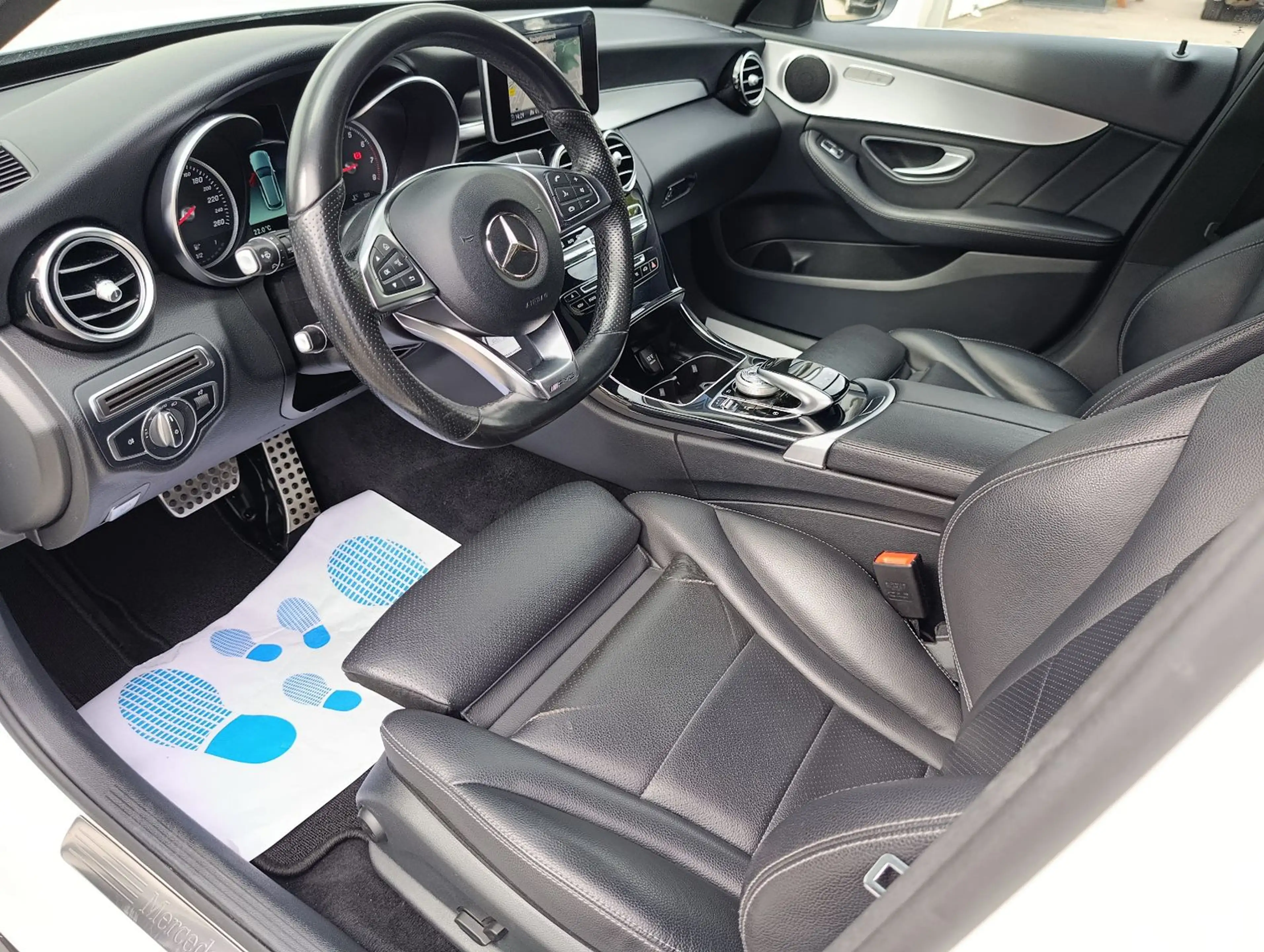 Mercedes-Benz C 200 T-Modell AMG Vollleder PDC SHZ LED Tempo. — photo 11