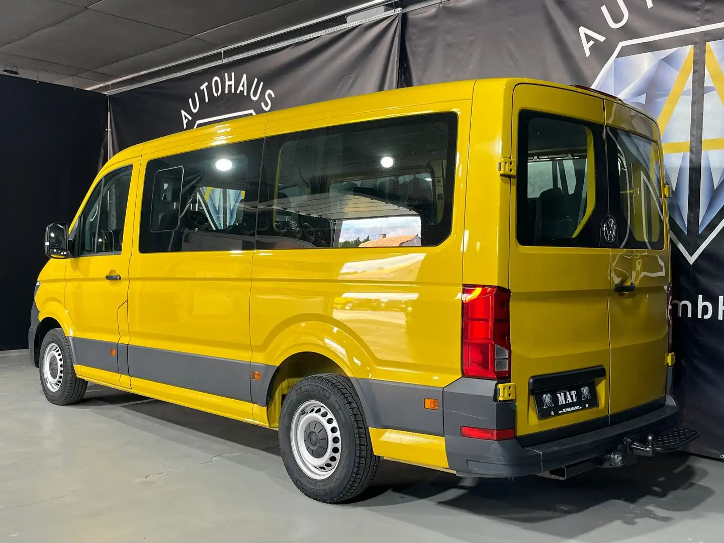 Volkswagen Crafter CRAFTER 2.0TDI 8 SITZER TEMP. KLIMA AHK 1.HAND Jaune - 2