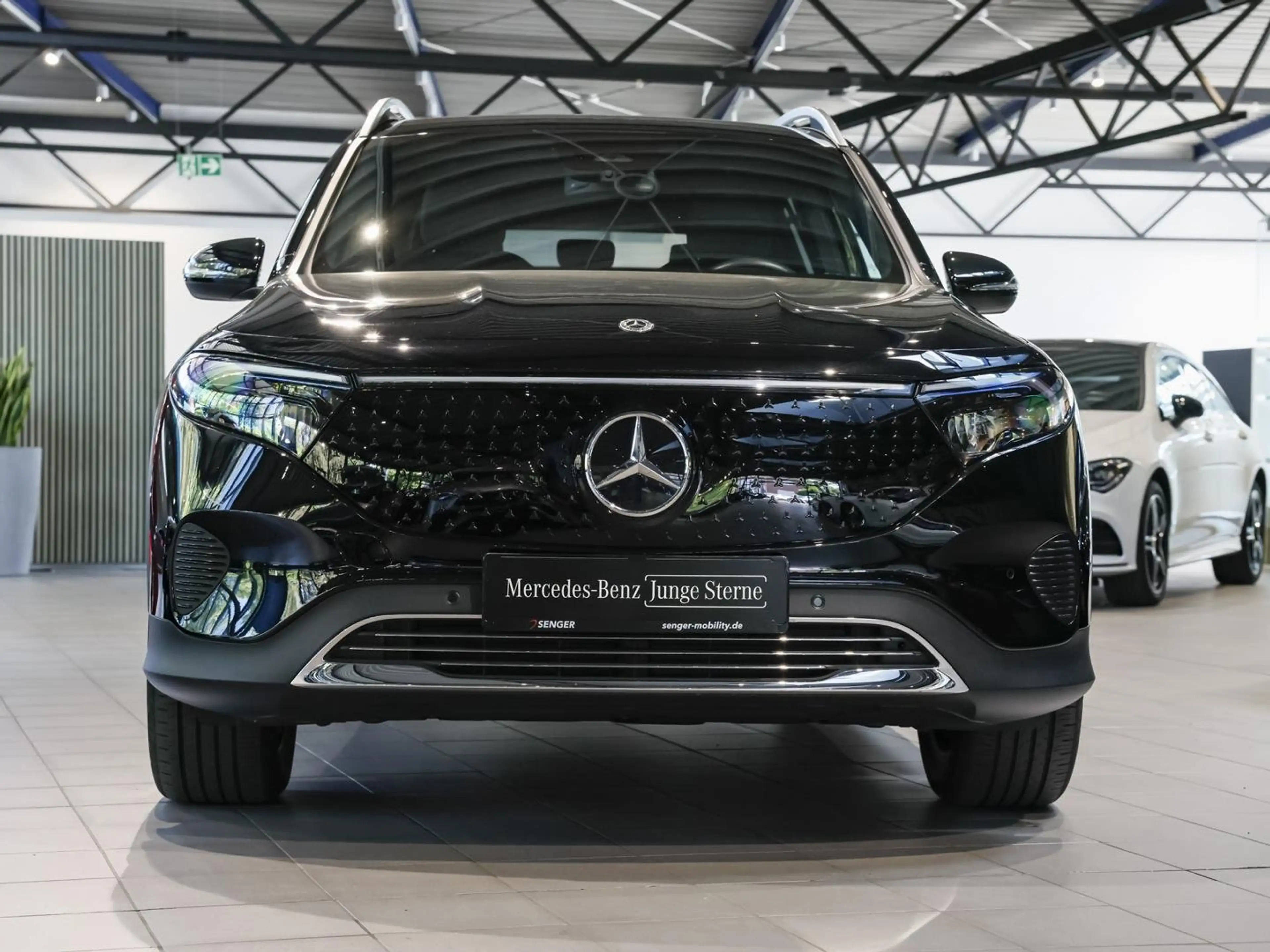 Mercedes-Benz EQB 300 4M Progressive Advanced Totwinkel AHK — photo 7