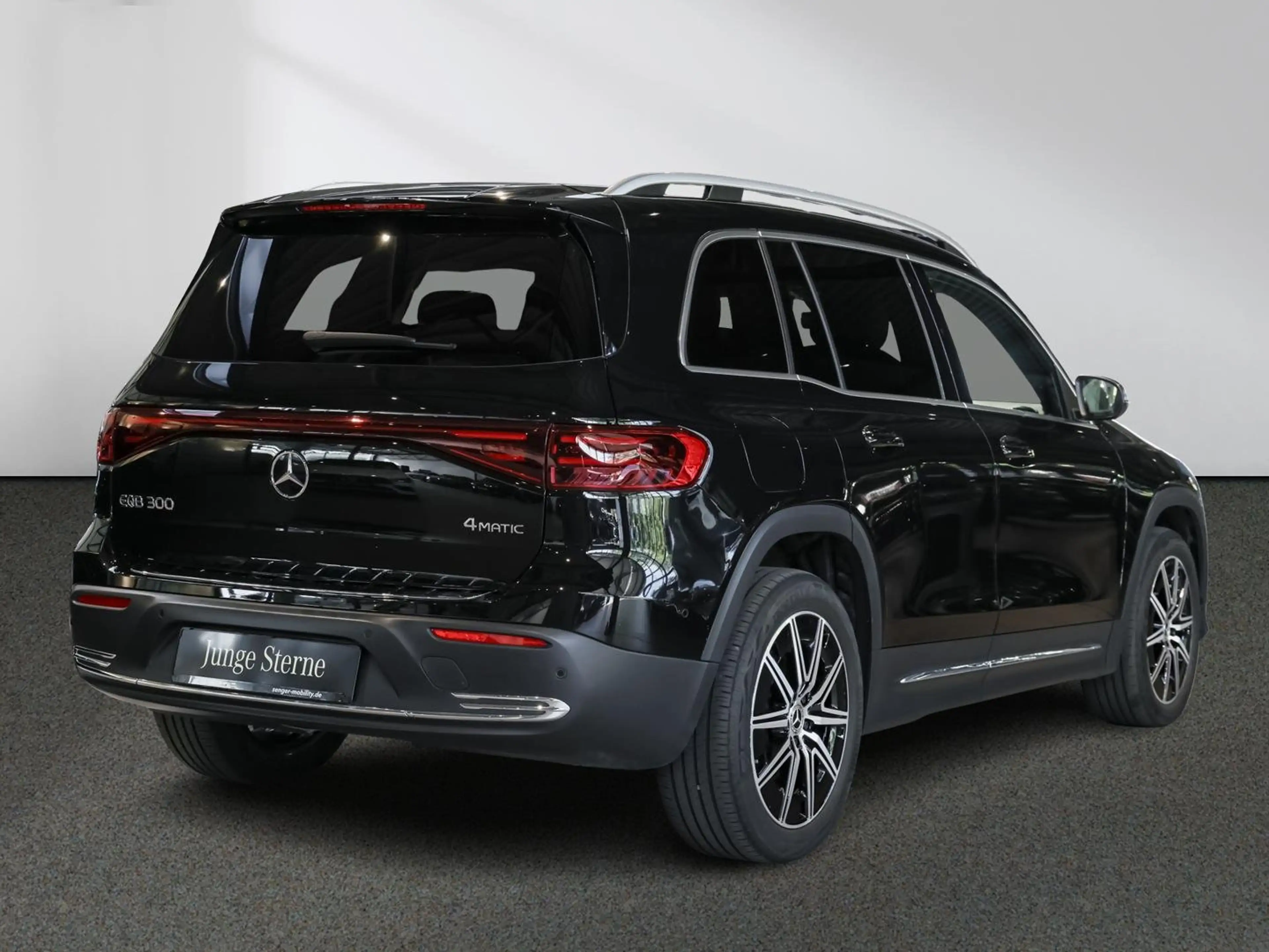 Mercedes-Benz EQB 300 4M Progressive Advanced Totwinkel AHK — photo 3