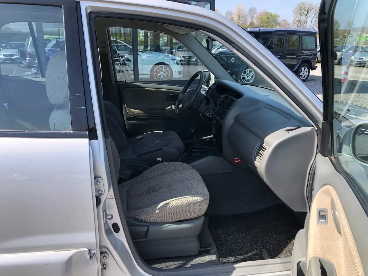 Suzuki Grand Vitara V6-2.5 4x4 AHK*KLIMA*3.Hand*, foto 9