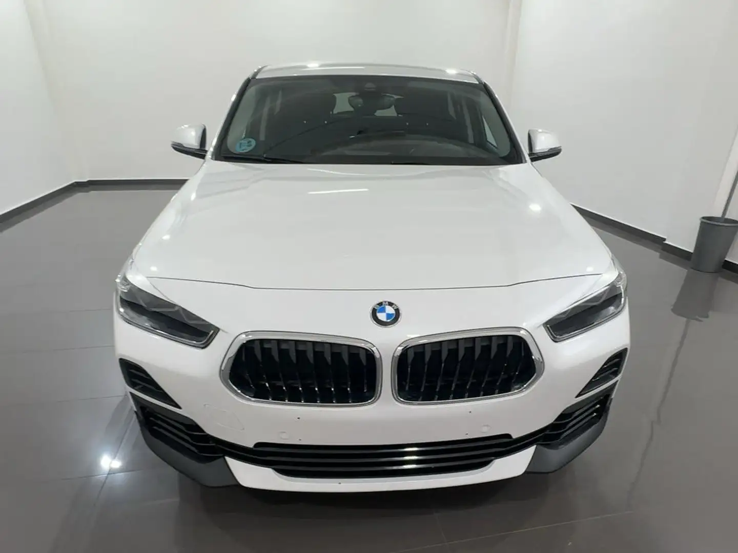 BMW X2 sdrive18d Blanc - 2