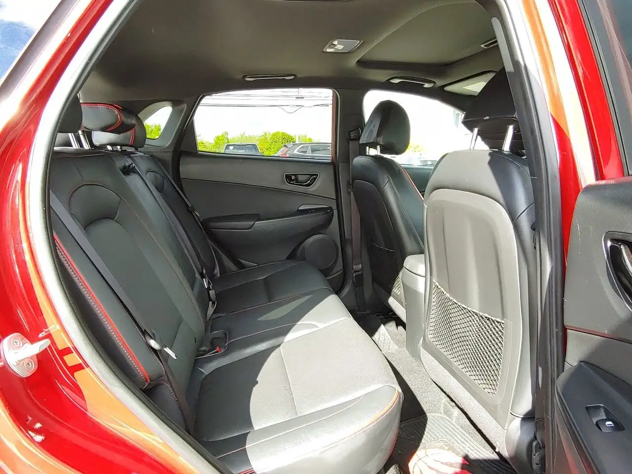 Hyundai KONA снимка Hyundai KONA