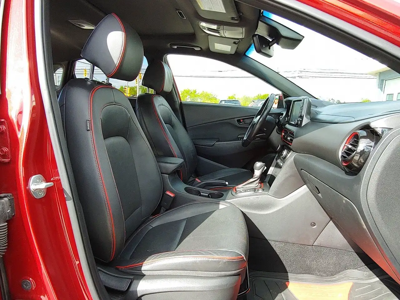 Hyundai KONA снимка Hyundai KONA
