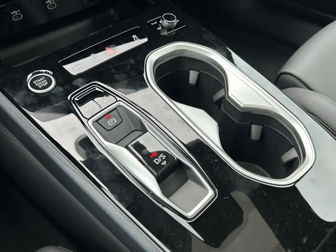 Audi A6 снимка Audi A6