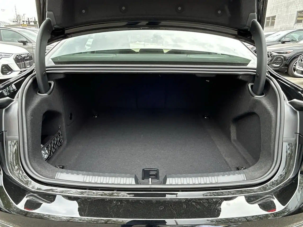 Audi A6 снимка Audi A6