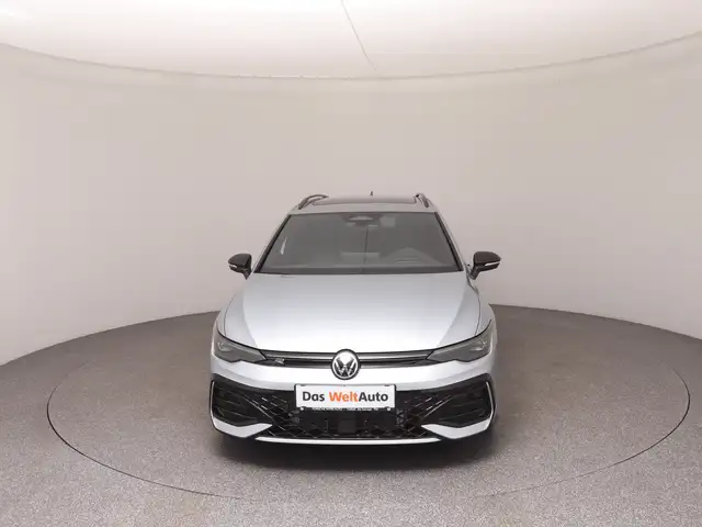 Volkswagen Golf view 2