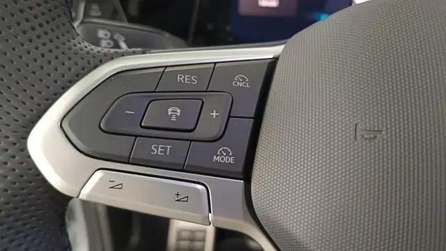 Volkswagen Golf view 15