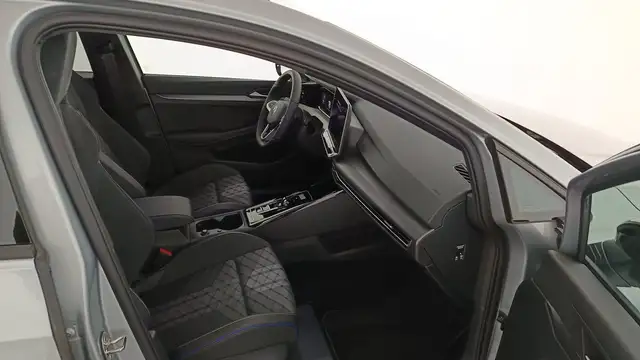 Volkswagen Golf view 10